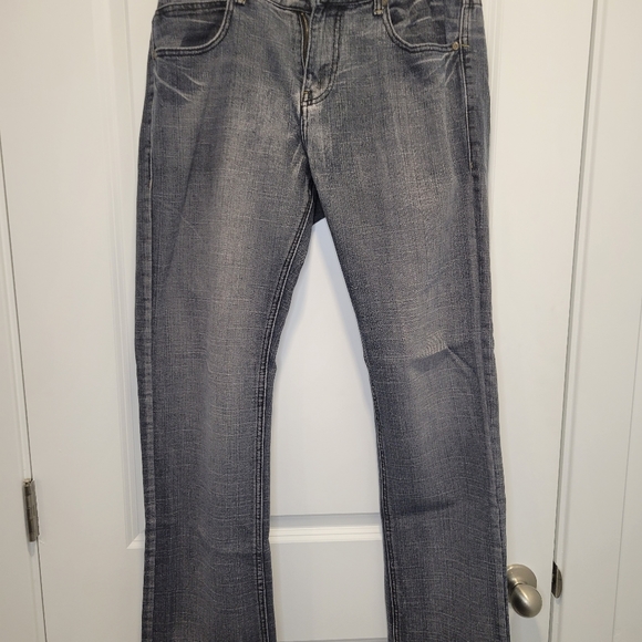 Agile Jeans - Picture 2 of 3